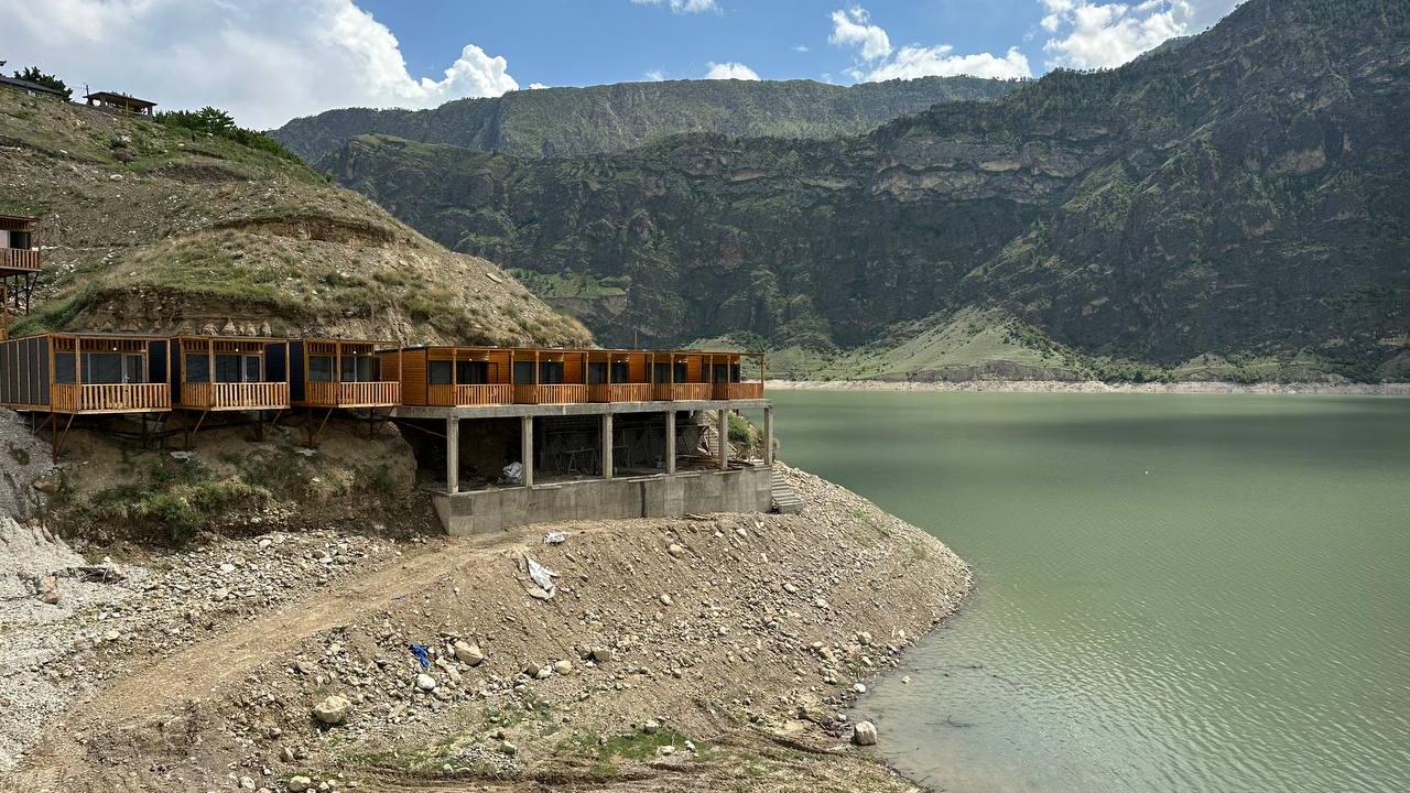 Real photos of Mountain Lake