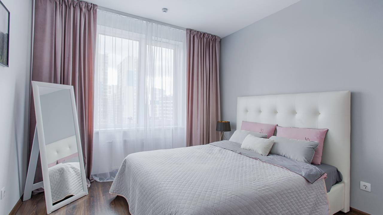 Real photos of Pronina Apartments on the avenue Komendantsky 66 building 6