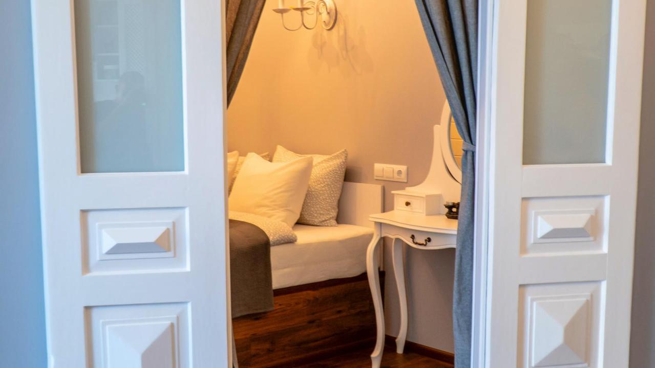 Real photos of Old Brest Apartments (Old Brest)