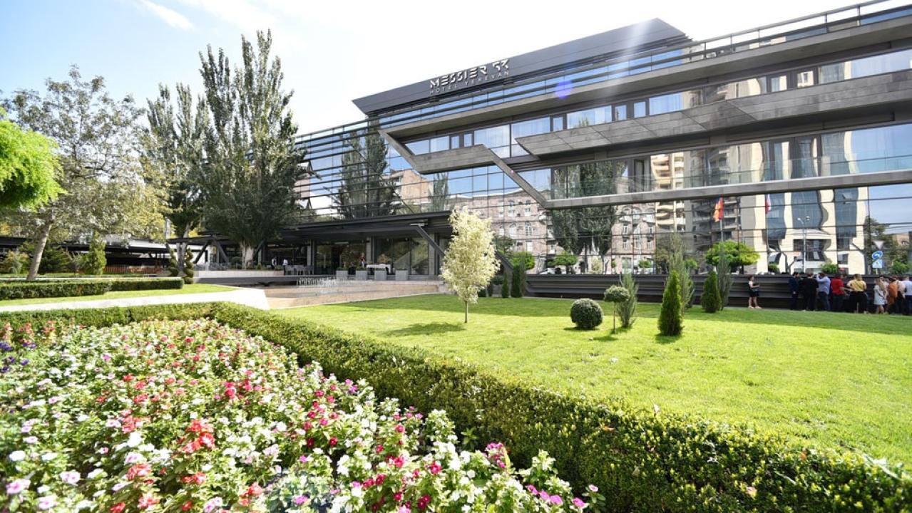 Реальные фото Messier Hotel 53 Yerevan (Мессиер 53 Ереван)