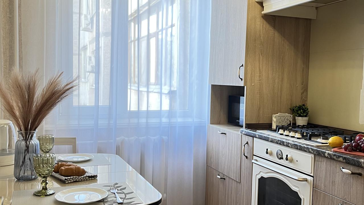 Real photos of Apartments on Stroiteley Avenue 16