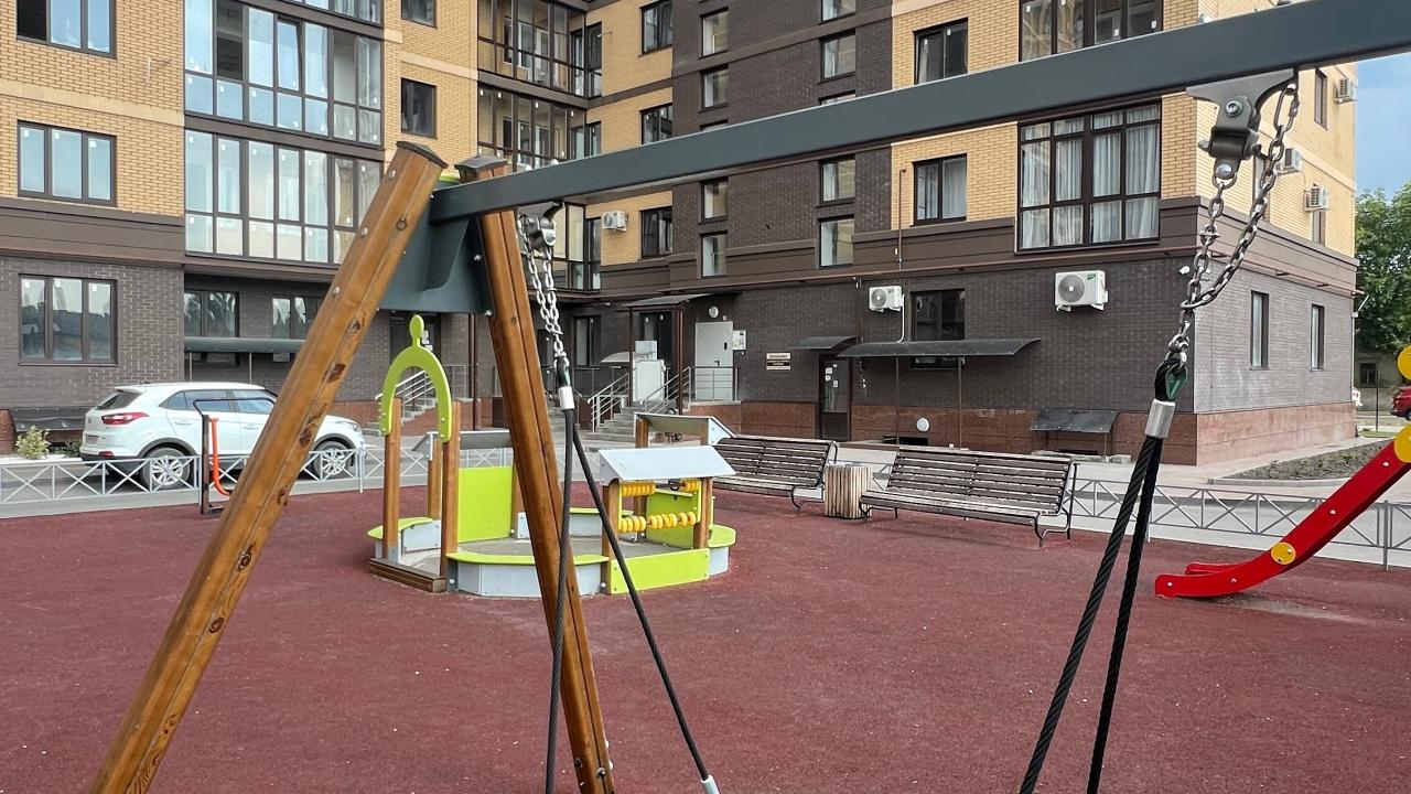 Real photos of Own apartments on Pervomaiskaya street 70