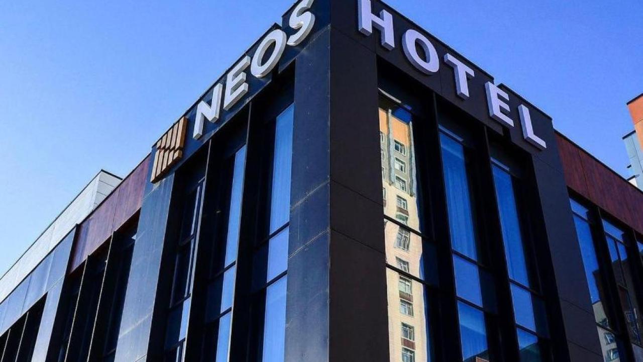 Real photos of Neos
