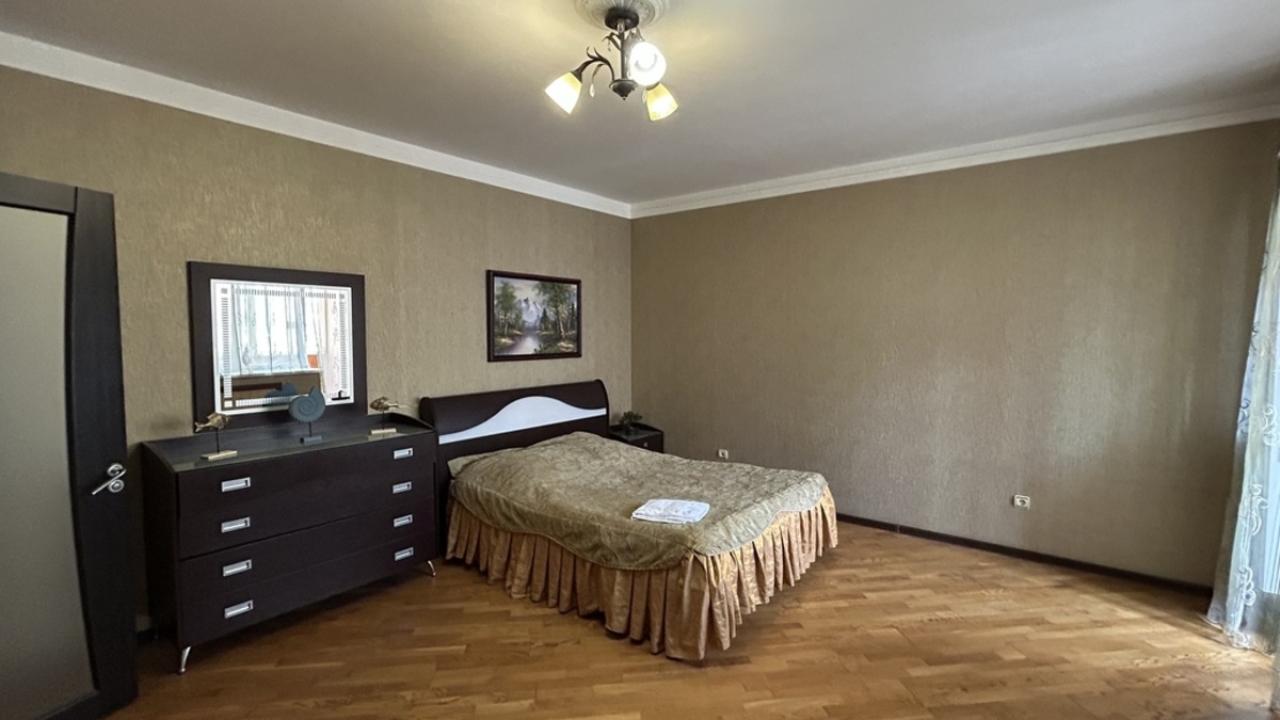Реальные фото Апартаменты на улице Цюрупы 145/1