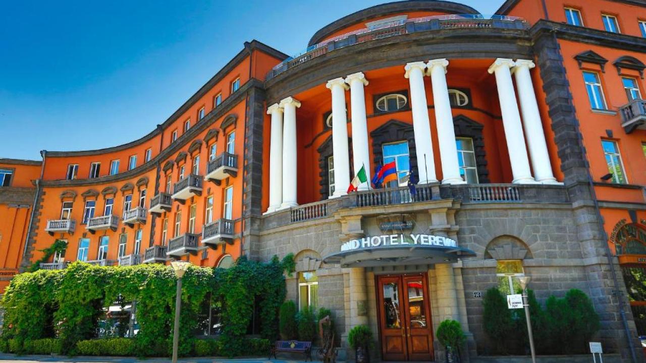 Реальные фото Grand Hotel Yerevan (Гранд Ереван)