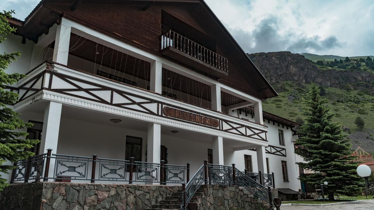Usengi Hotel and Hostel (Юсенги Отель и Хостел)