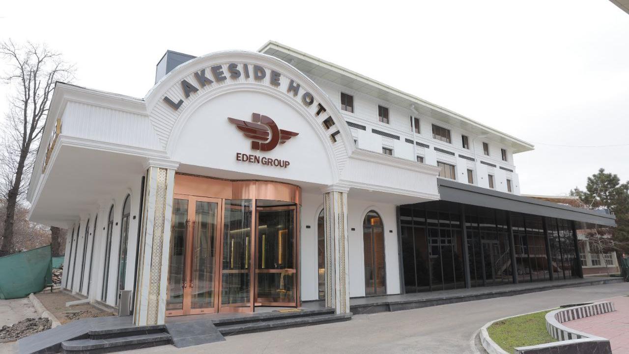 Real photos of Lakeside Hotel