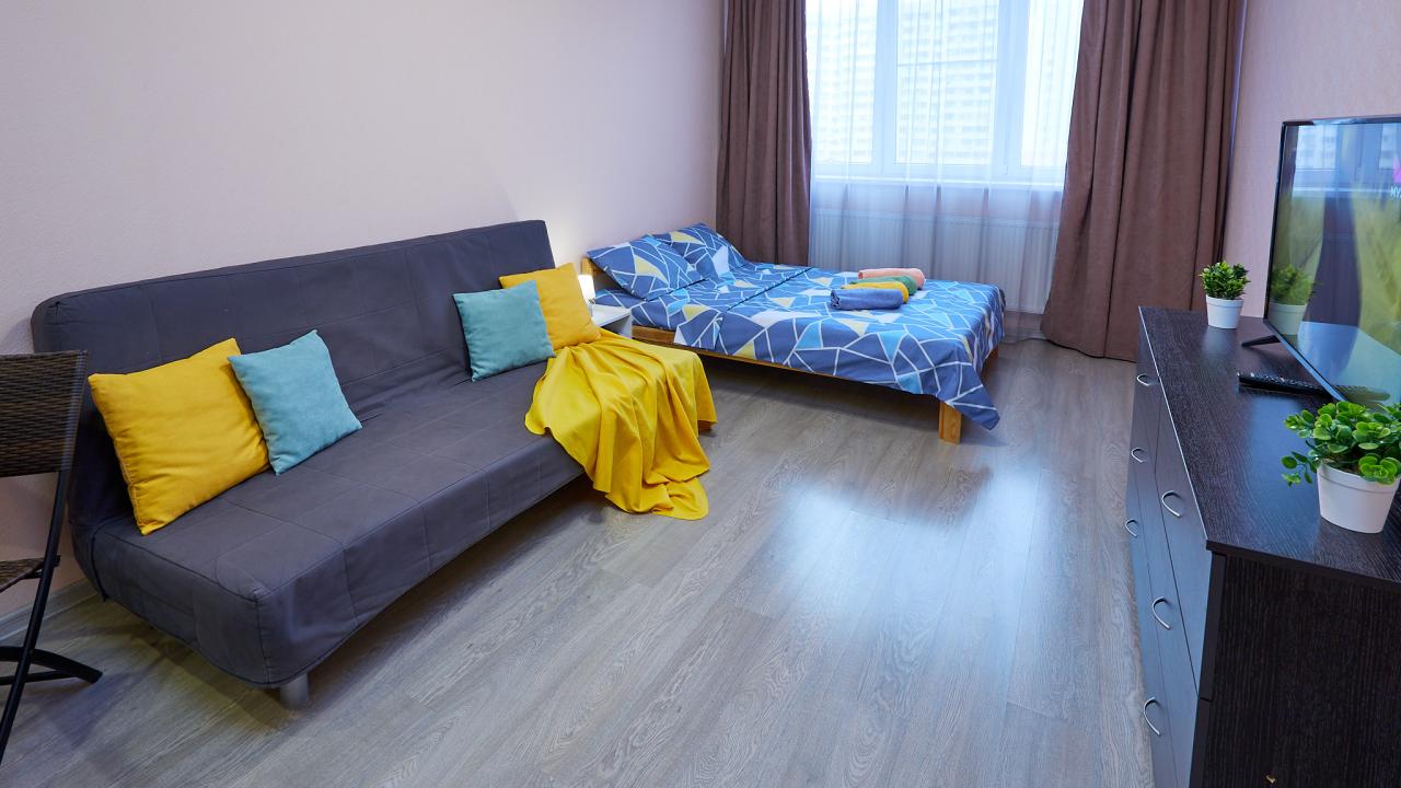Real photos of Apartment South night on Karyakina street 5 building 3