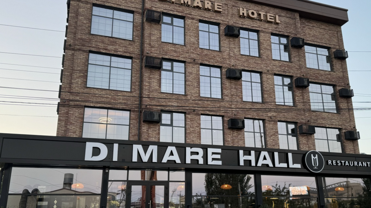 Real photos of Di Mare