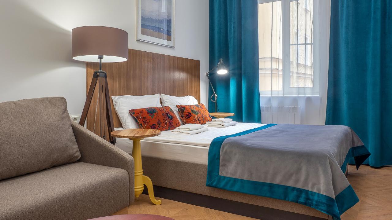 Real photos of Golden Triangle Apartments