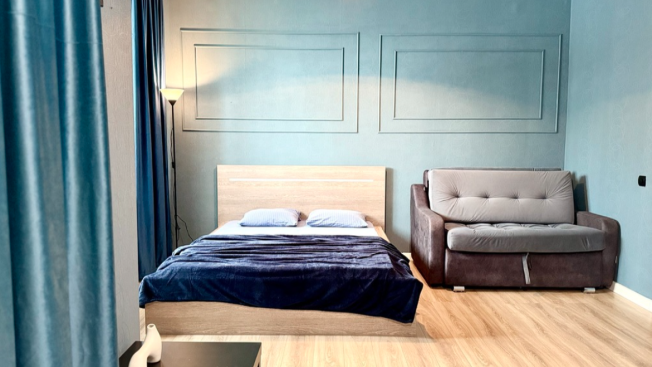 Real photos of Kakie Ludi on 122 Lineinaya Street