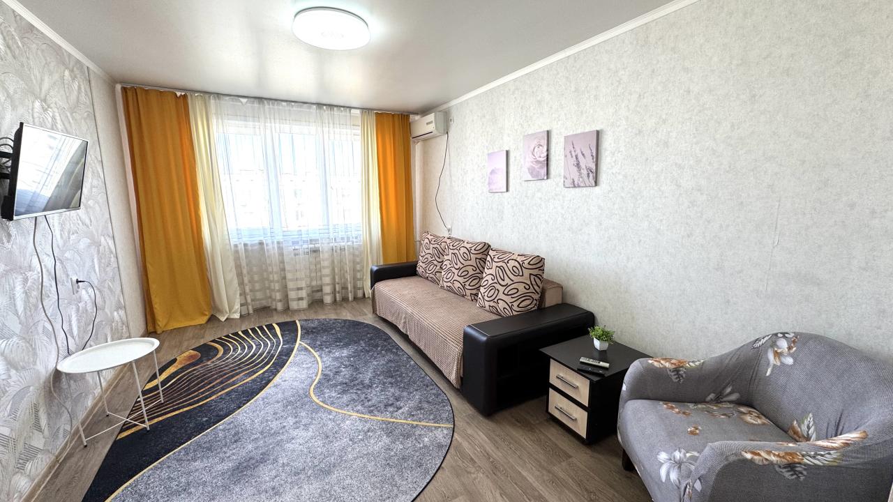 Real photos of Astra Apartmetes on Kubanskaya street 21 building 1