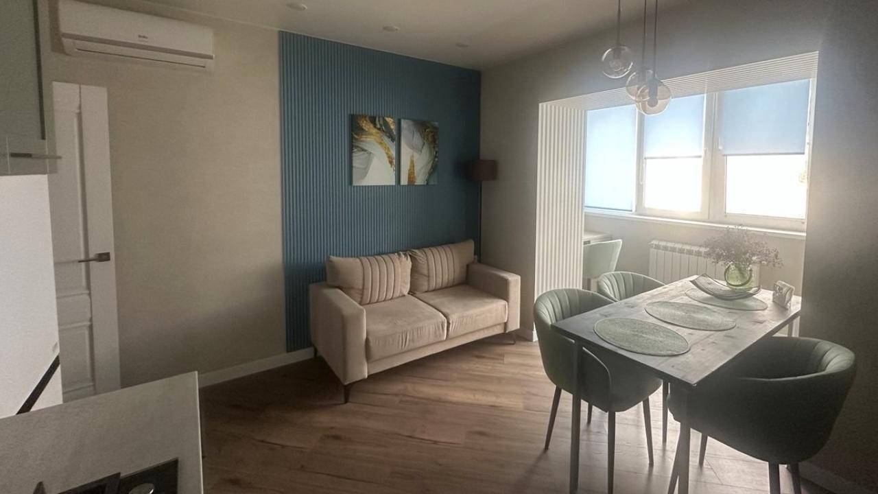 Real photos of Apartments on Dekabristov street 15