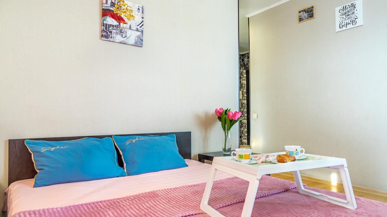 Real photos of Apartment Sunny (Sunny) on Komarova Boulevard 9