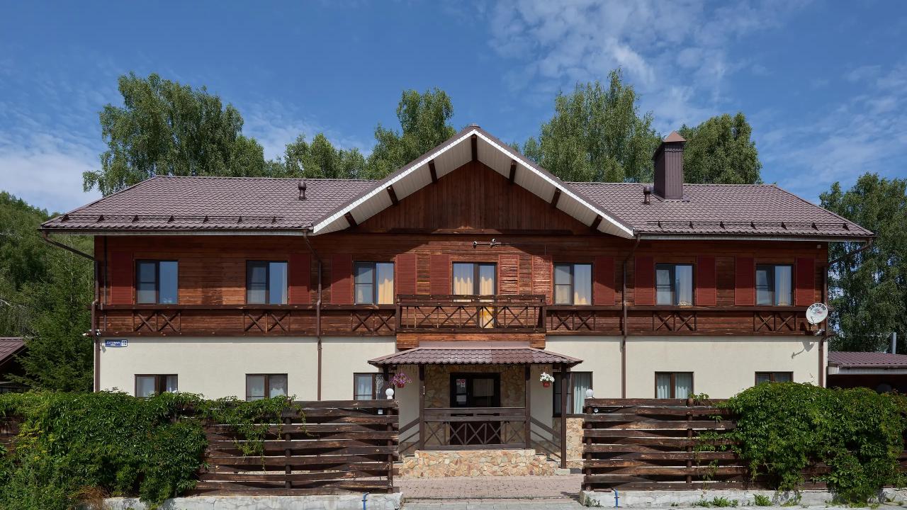 Real photos of Alpine Chalet
