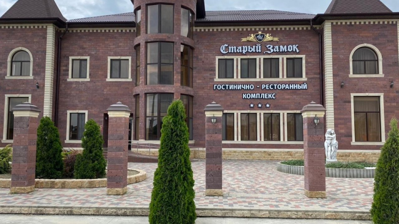 Real photos of Staryi zamok