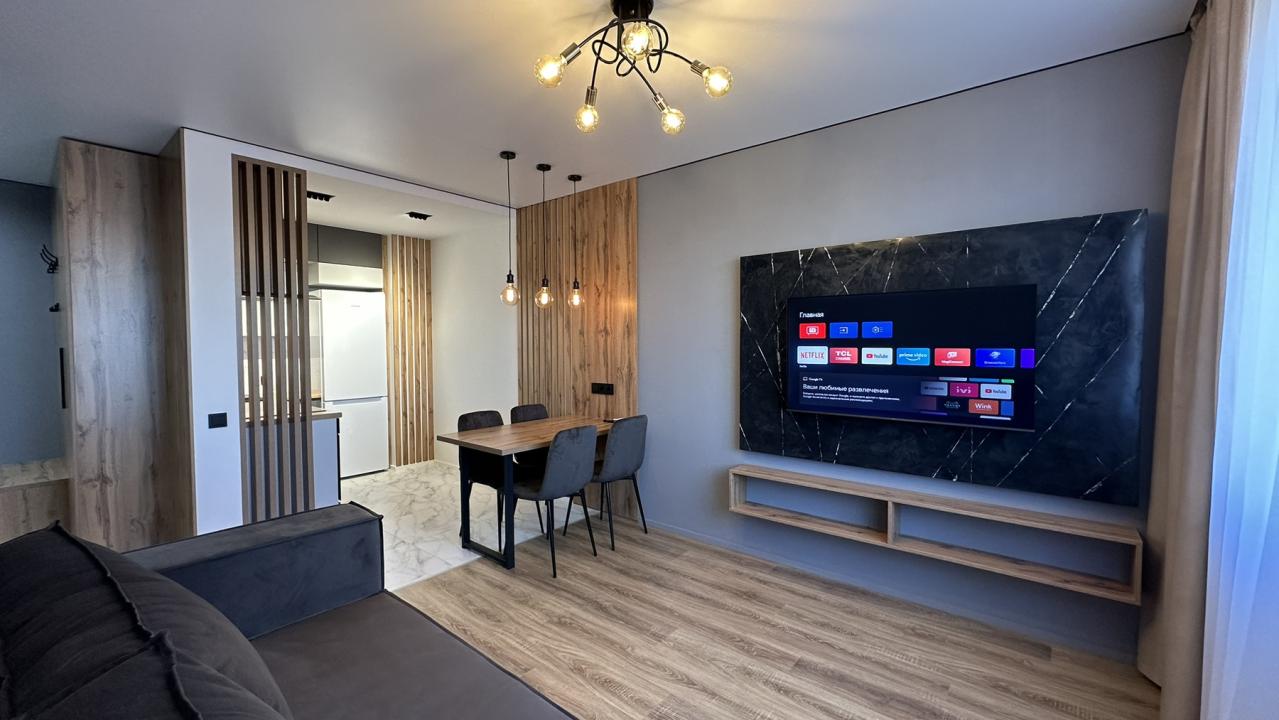 Real photos of Apartment from the company Home Hotel on Avtomobilistov, 13