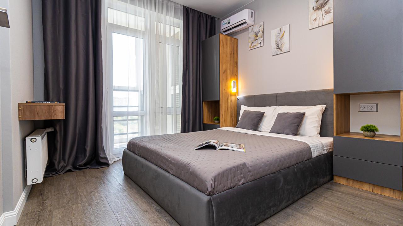 Real photos of Apartments on the street of Motorists 1G building 2