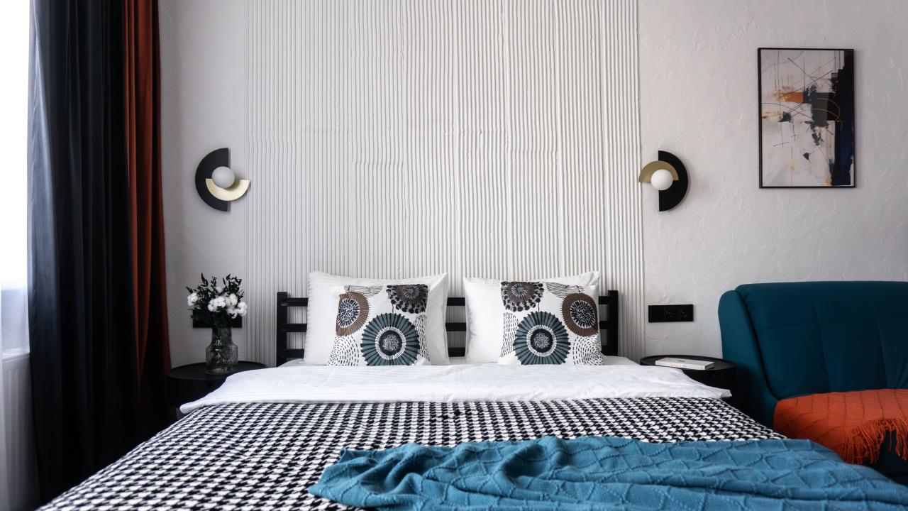 Реальные фото Stylish design studio with additional space