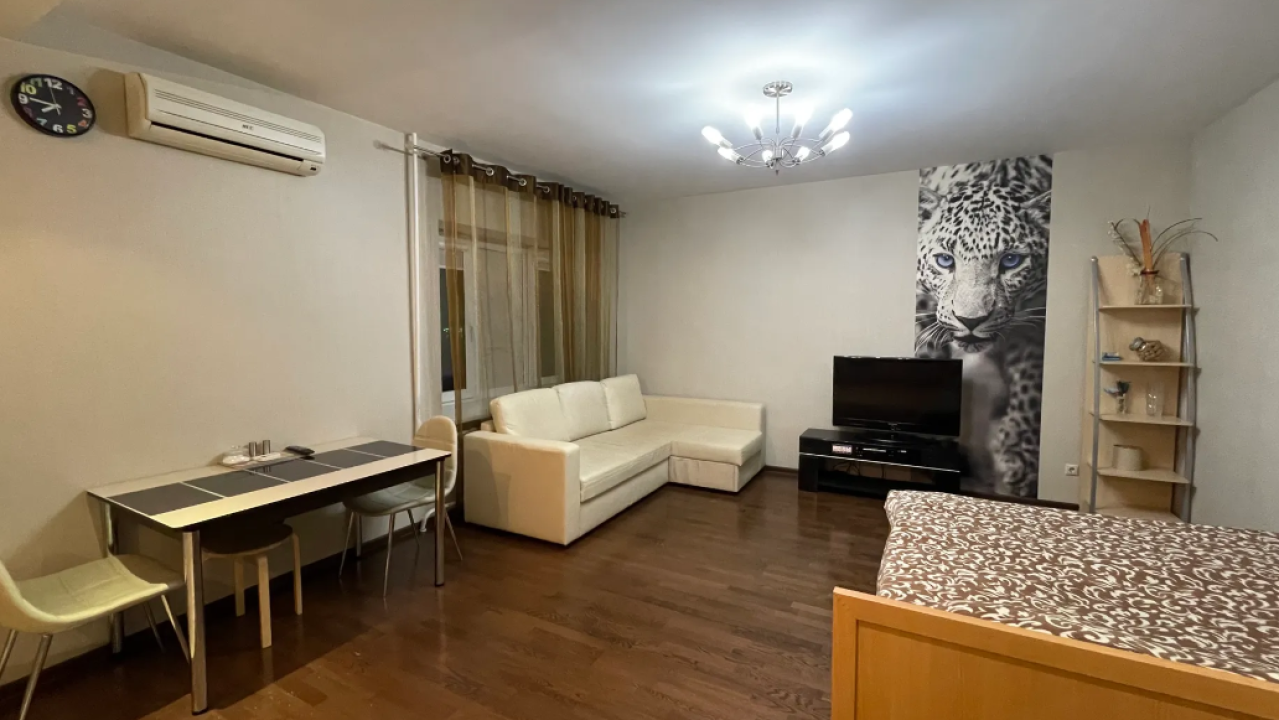 Real photos of Apartments on October Avenue 128/3