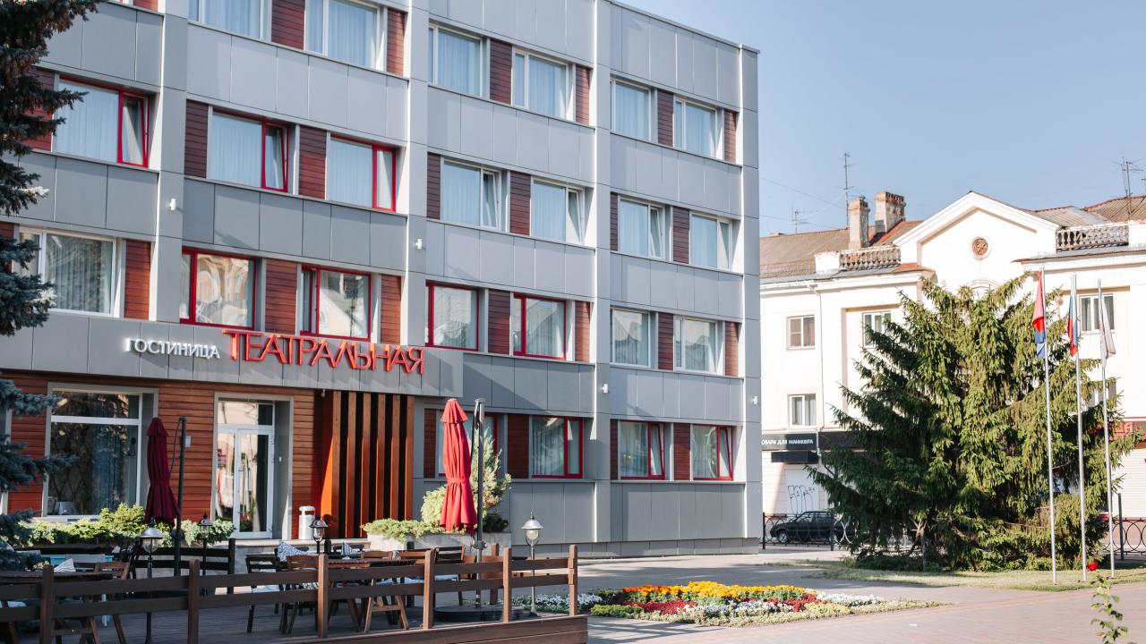 Real photos of Teatralnaya