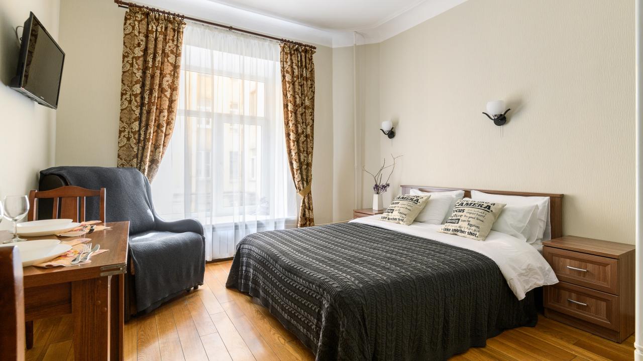 Real photos of Sergei Apartments on the 9th line in 58
