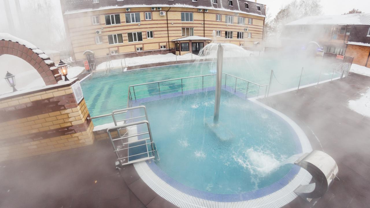 Real photos of Hotel complex 7 and I (2 case)
