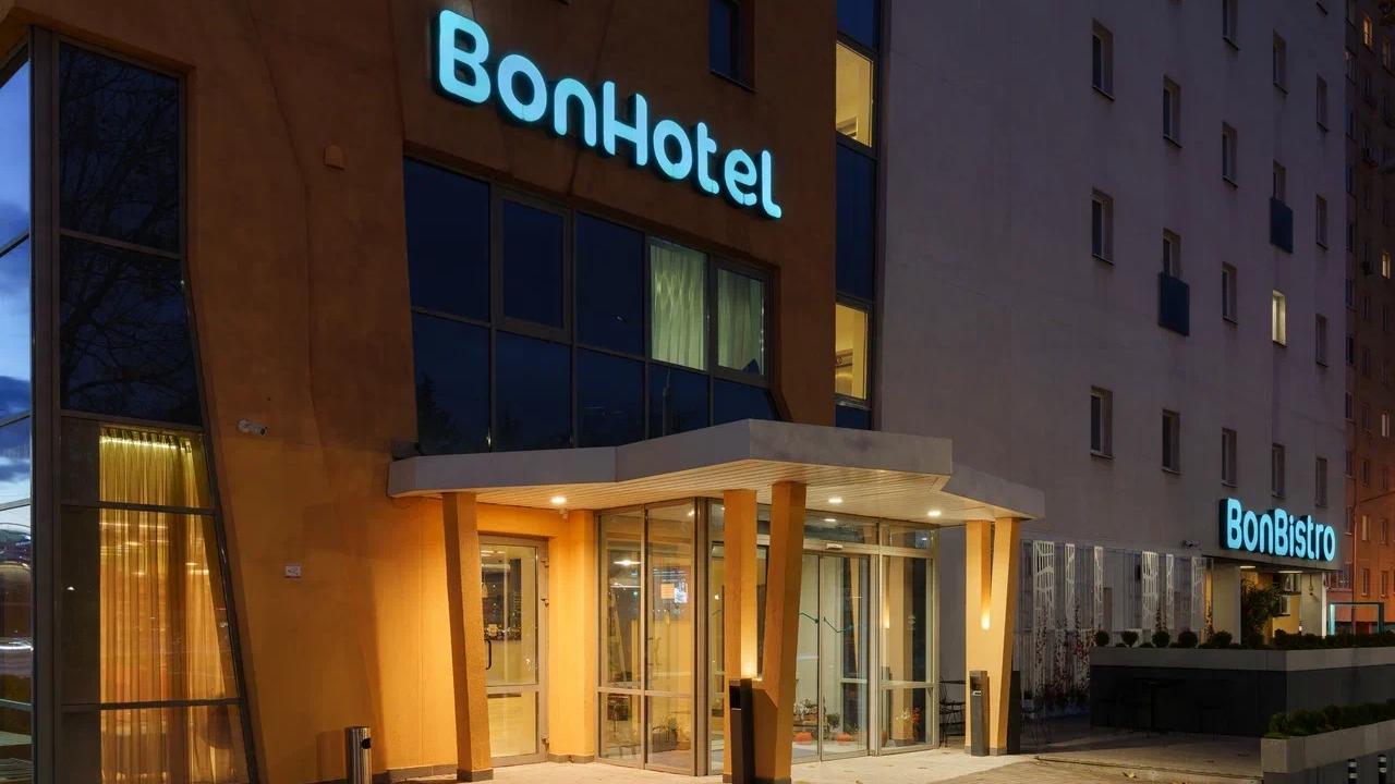 Real photos of BonHotel