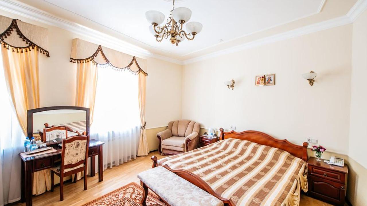 Real photos of Tavricheskaya