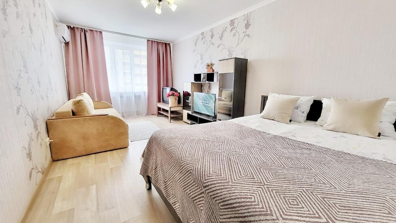 Real photos of Apartments on Perevertkina street 1/3