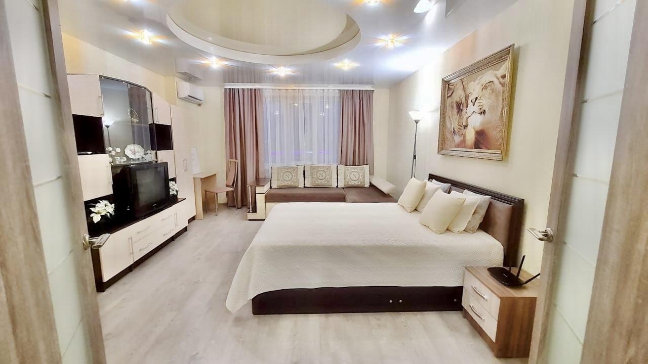 Real photos of Apartments on Perevertkina street 1/6