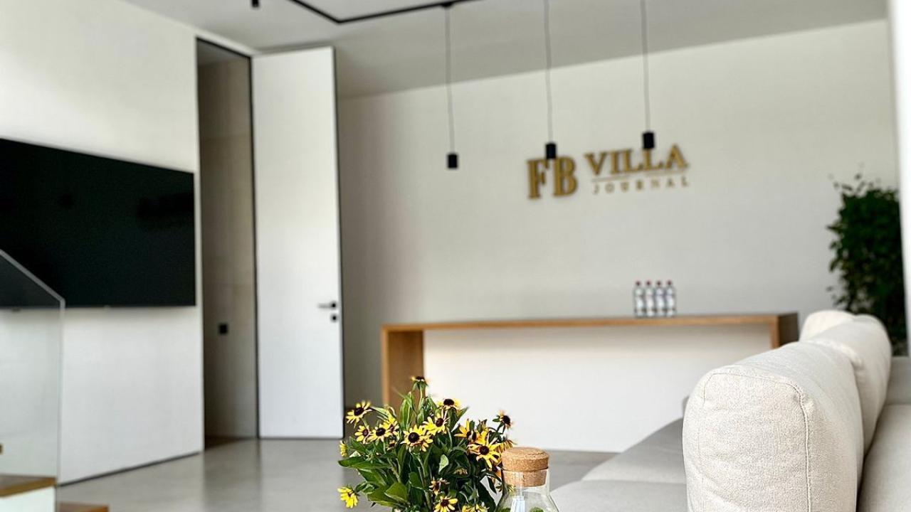 Real photos of FB villa & journal