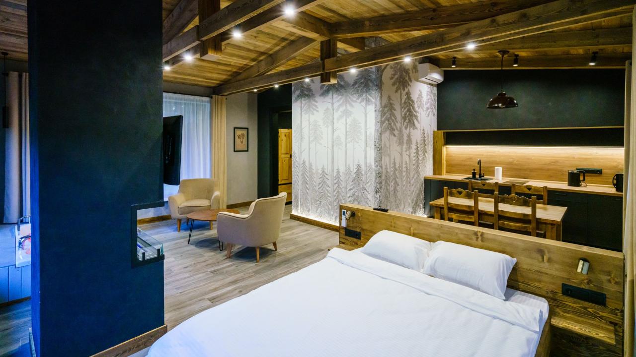 Real photos of GlintWood