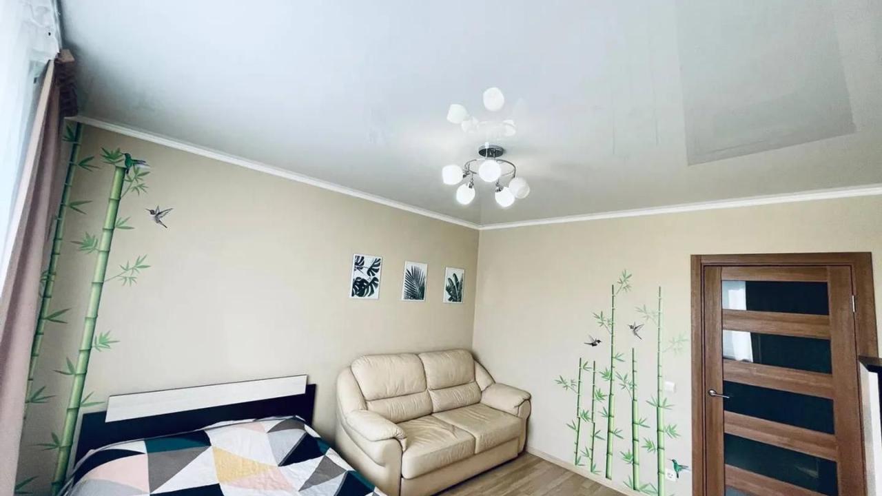 Real photos of Ap'hotel butterfly on 50 let Oktyabrya 57A street
