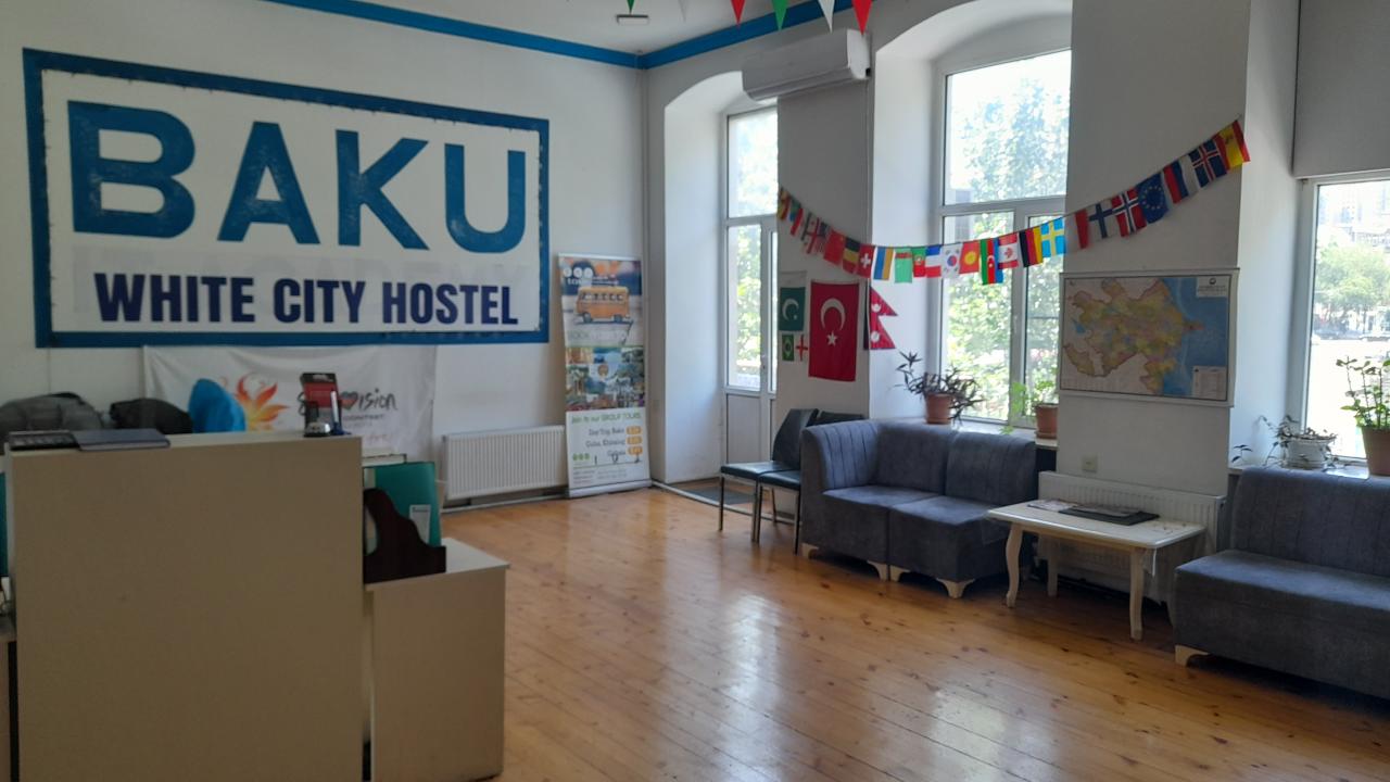 Реальные фото White City Hostel (Вайт Сити)