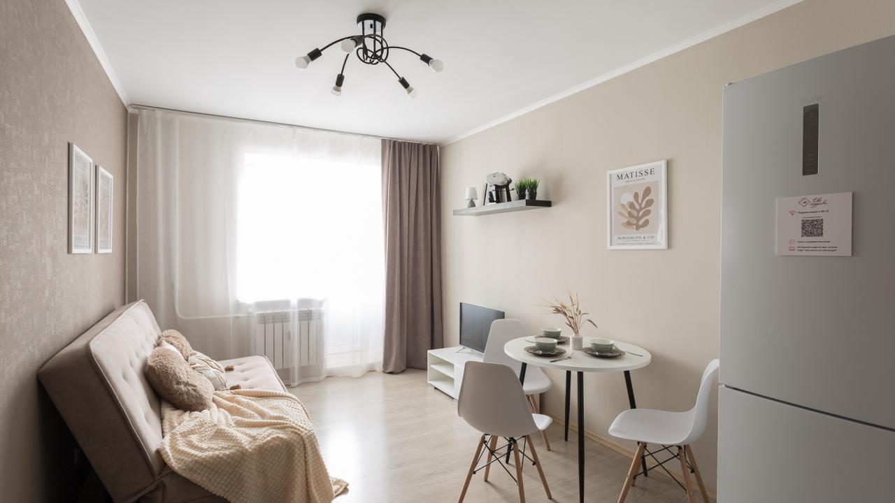 Real photos of Two Pillows on 86A Vozrozhdenie Street