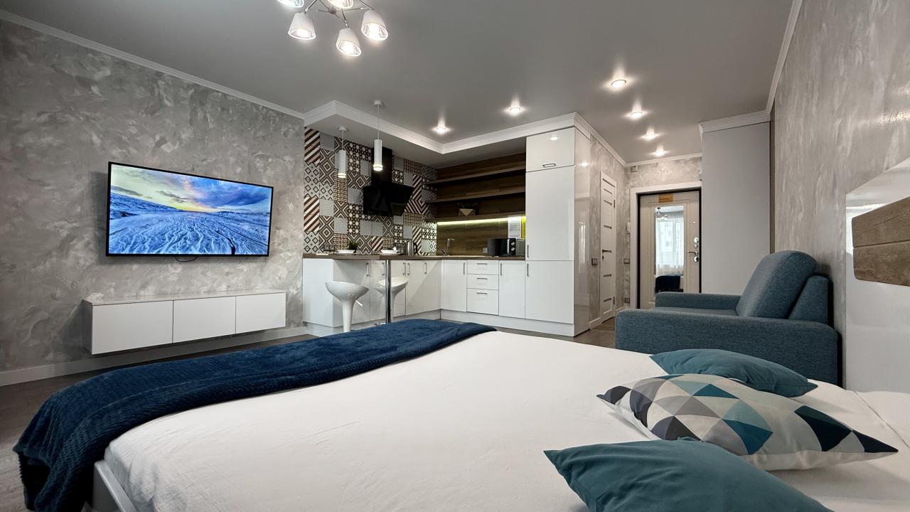Real photos of Studio apartment from the Home Hotel company on the Brothers Khusainov, 2/2