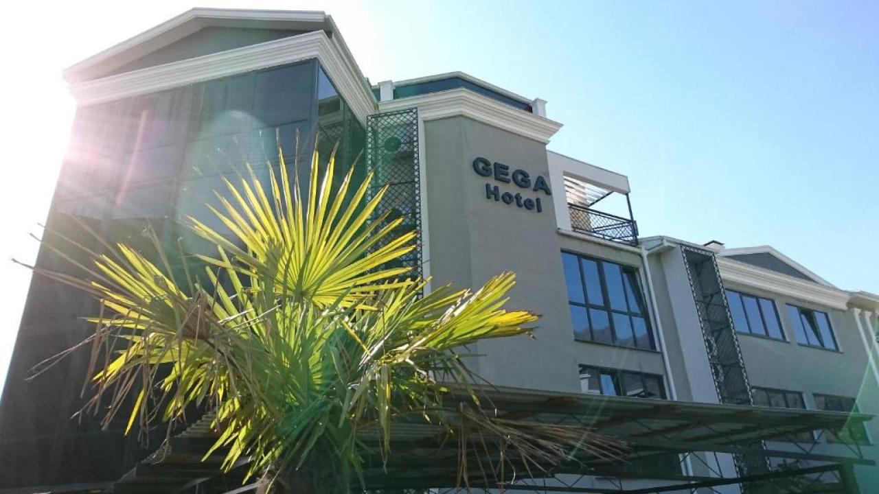 Real photos of Gega