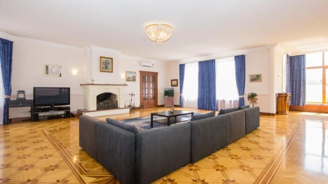 Real photos of Marisabel Manor 2