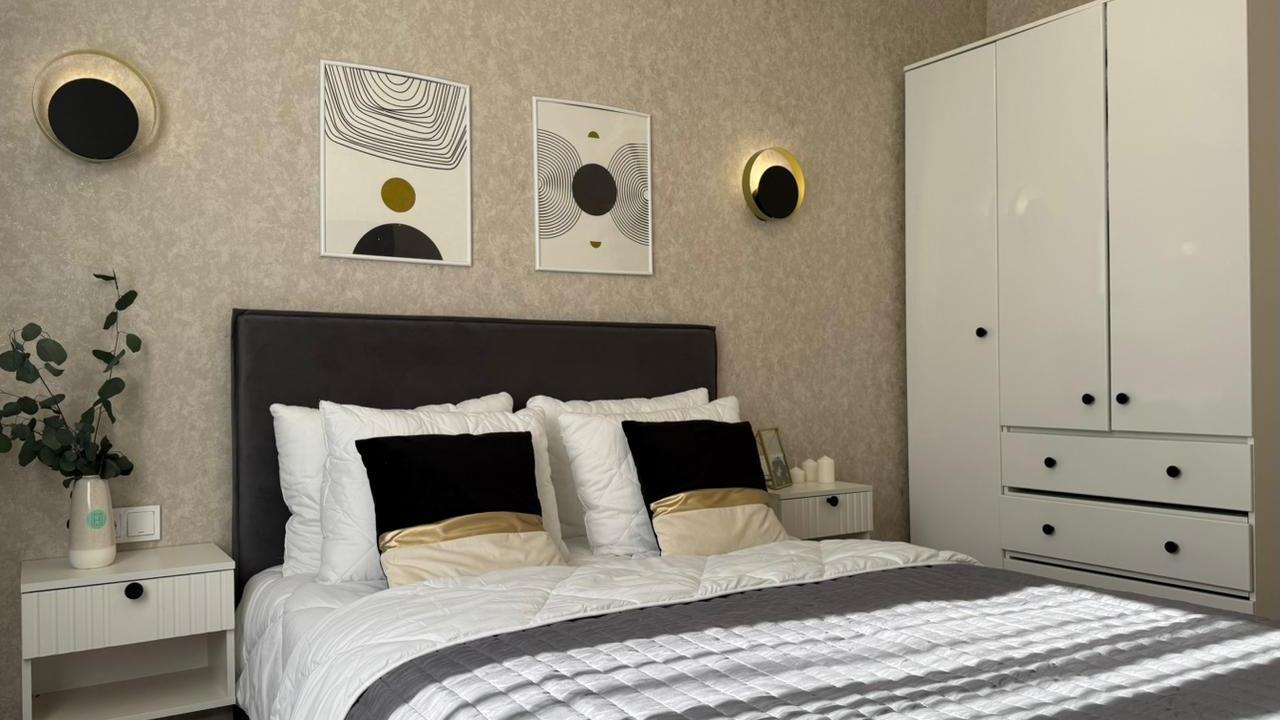 Real photos of 2 room apartment near the Victory Bridge