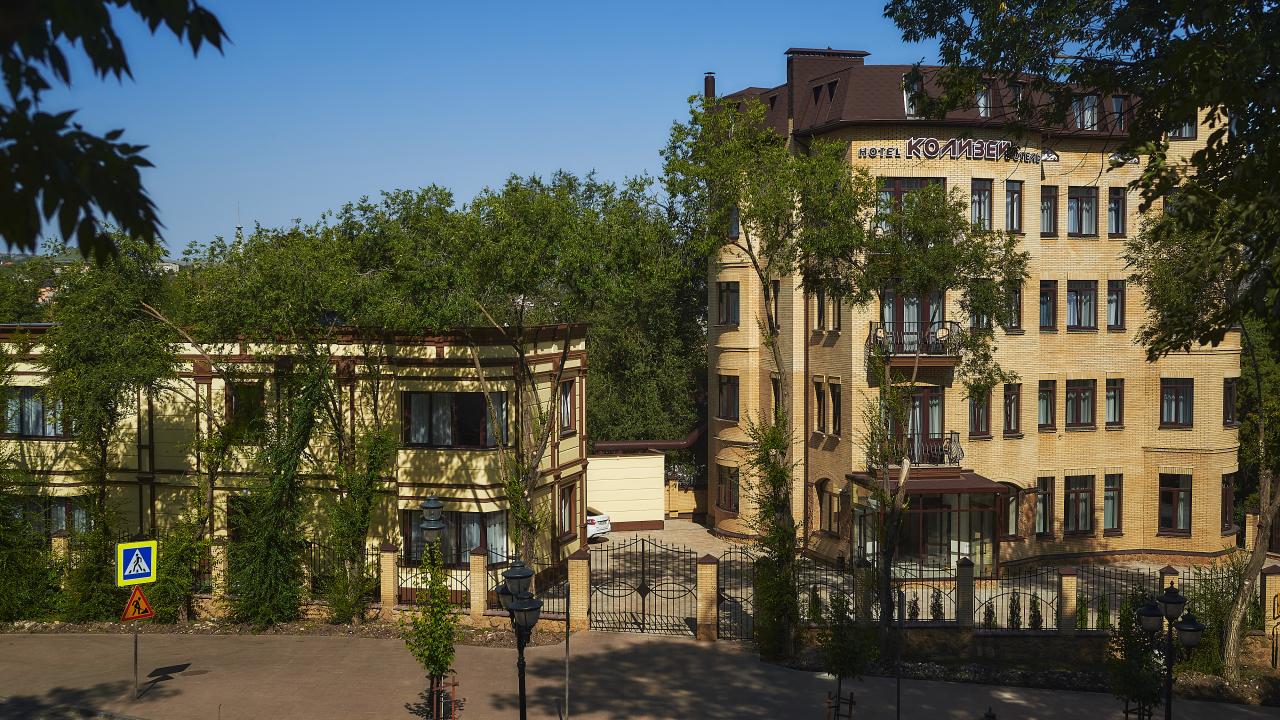 Real photos of Colizey on Lenin