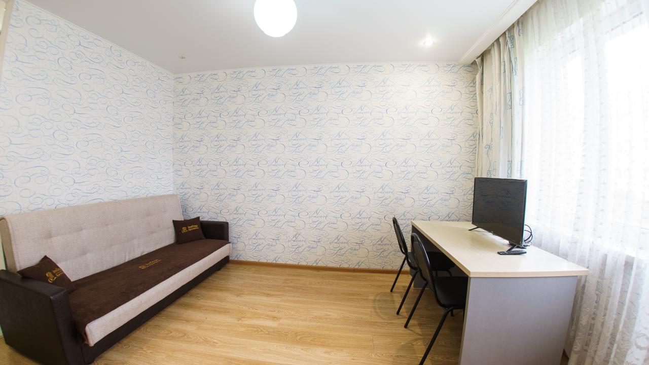 Real photos of InnDays on the 1st East
