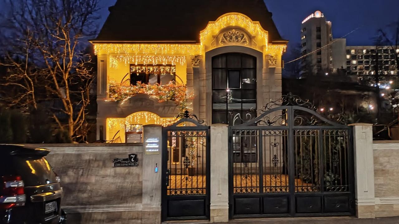 Real photos of Apartments on Dekabristov street 7