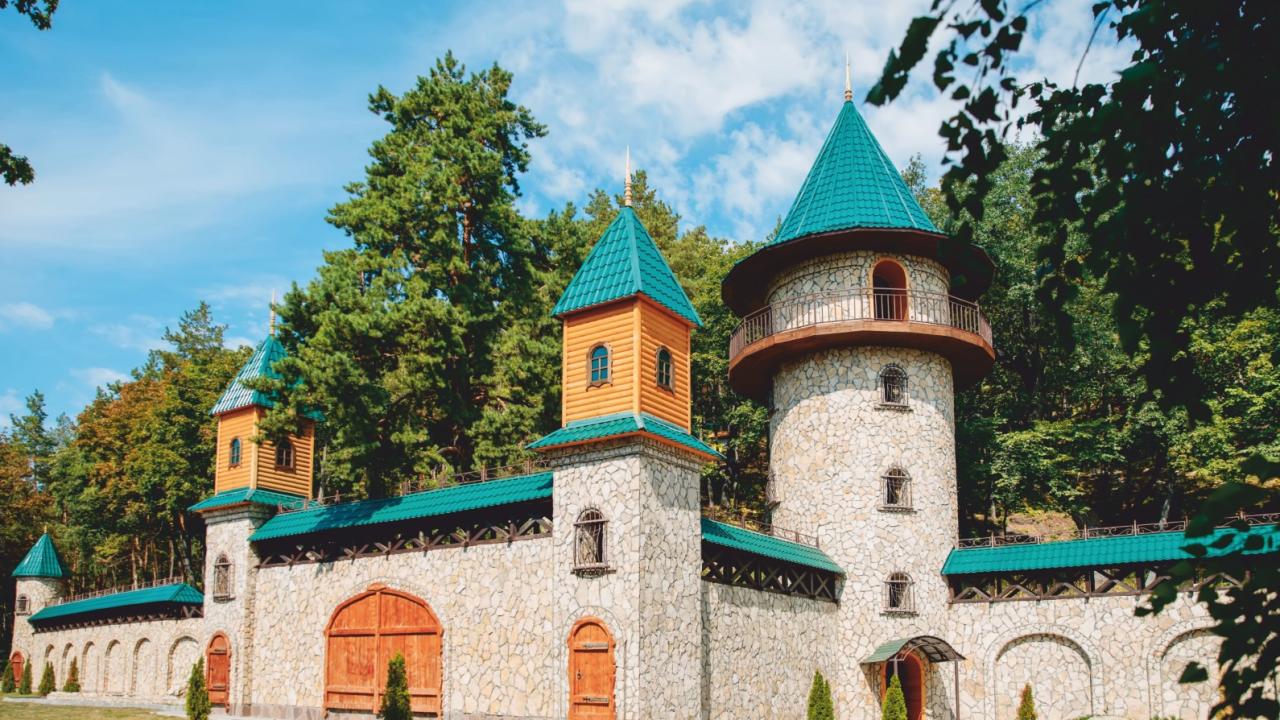 Real photos of Park-otel Khvalynskii