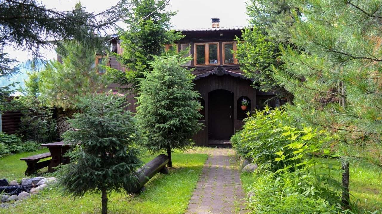 Real photos of Lake House