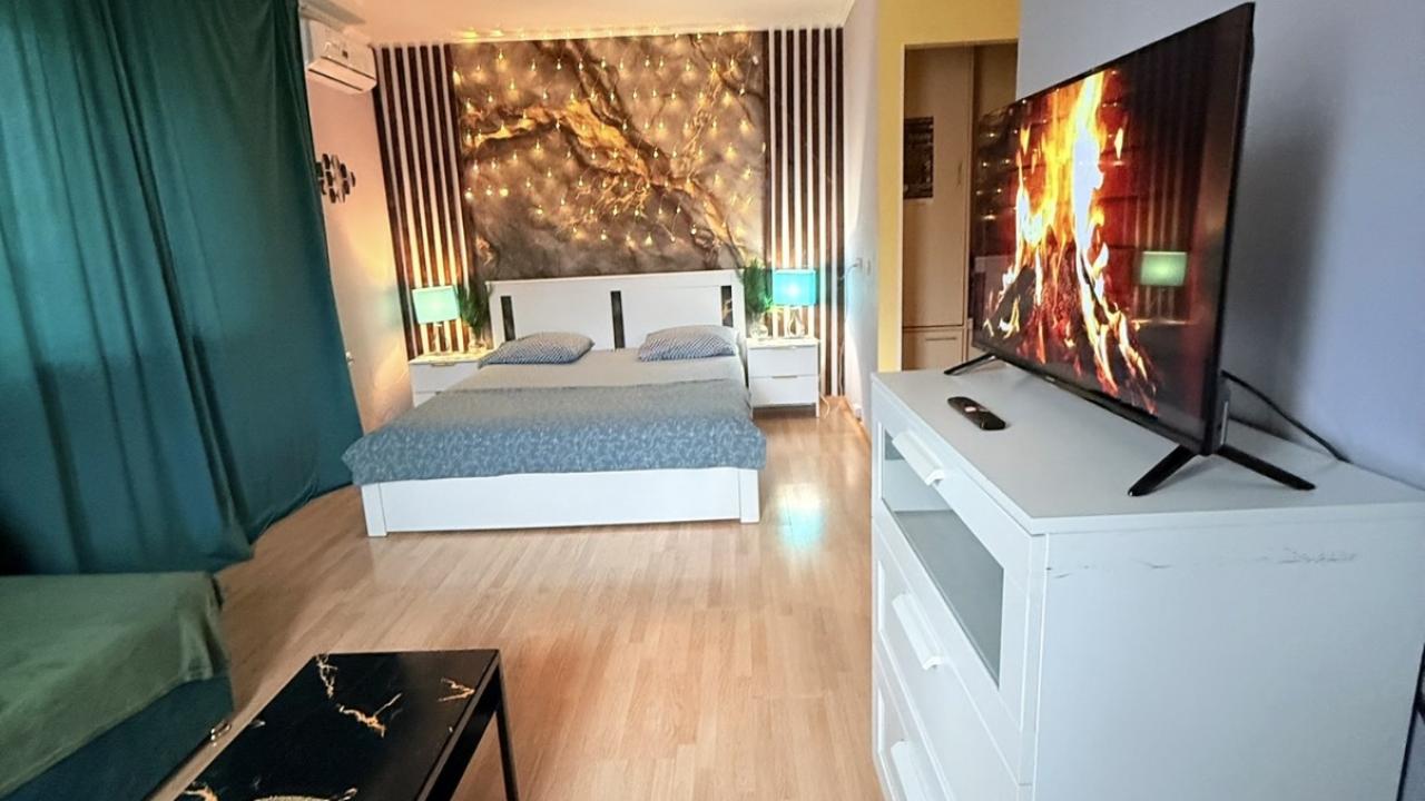 Real photos of Apartments on Karl Marx Avenue 75A