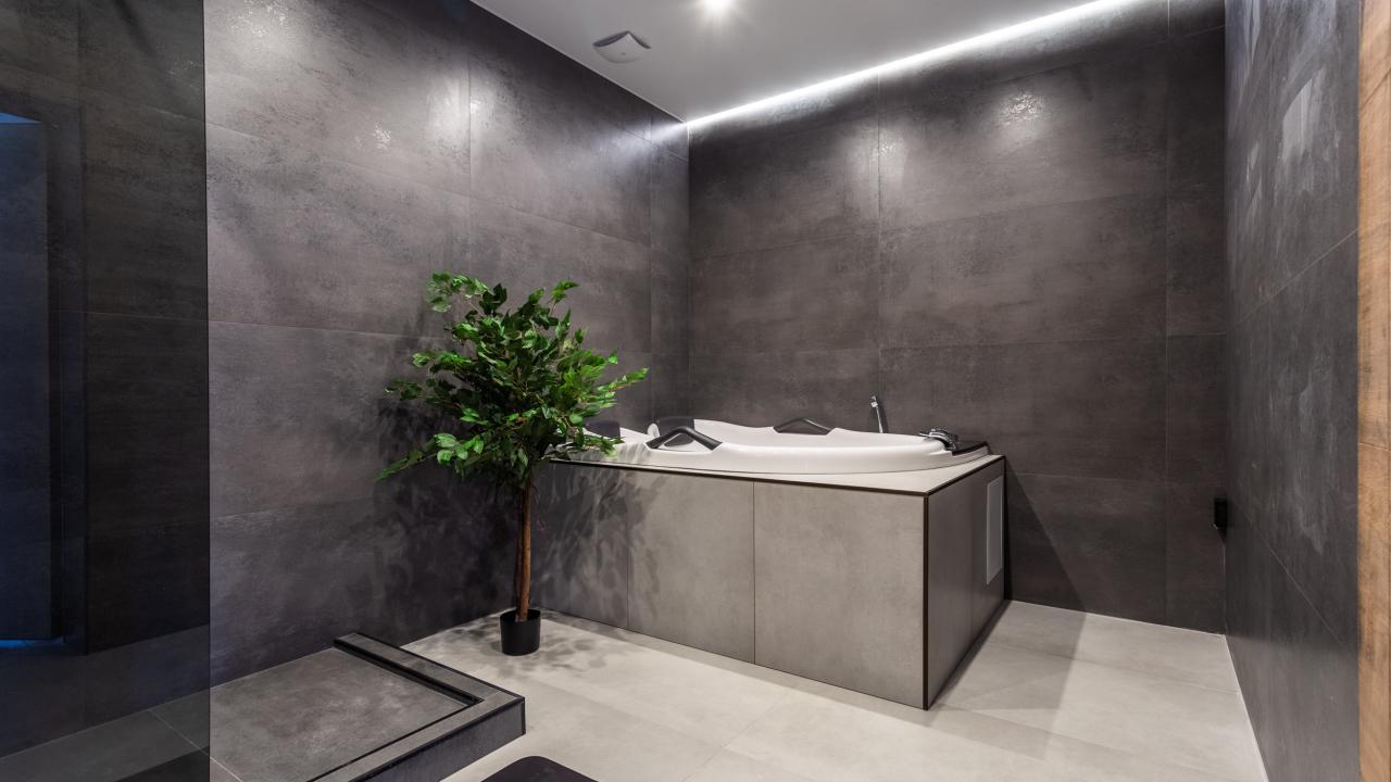 Real photos of Eliza Home with Jacuzzi in Sosnovskiye Gorki