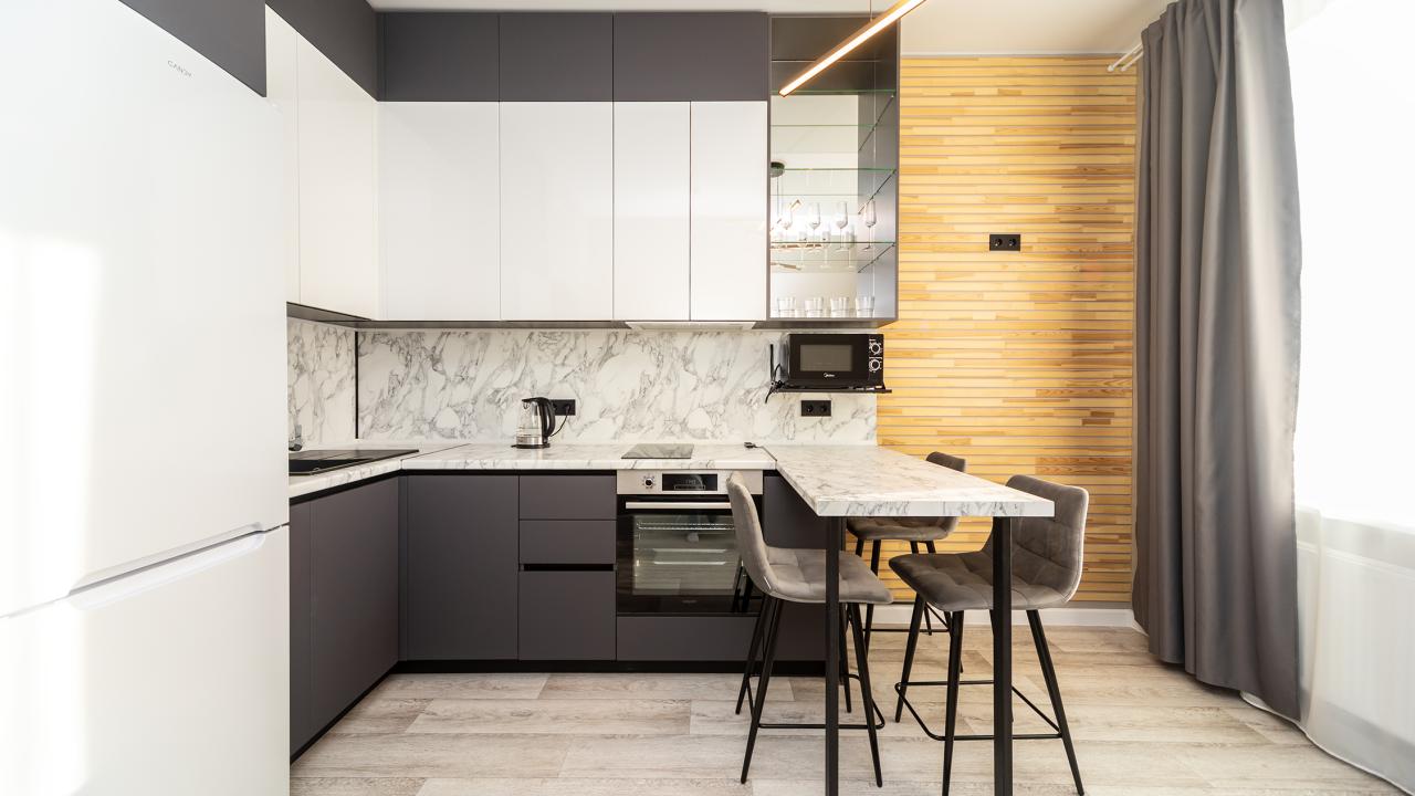Real photos of K & K Apartments on Silver Street 16 LCD Weather