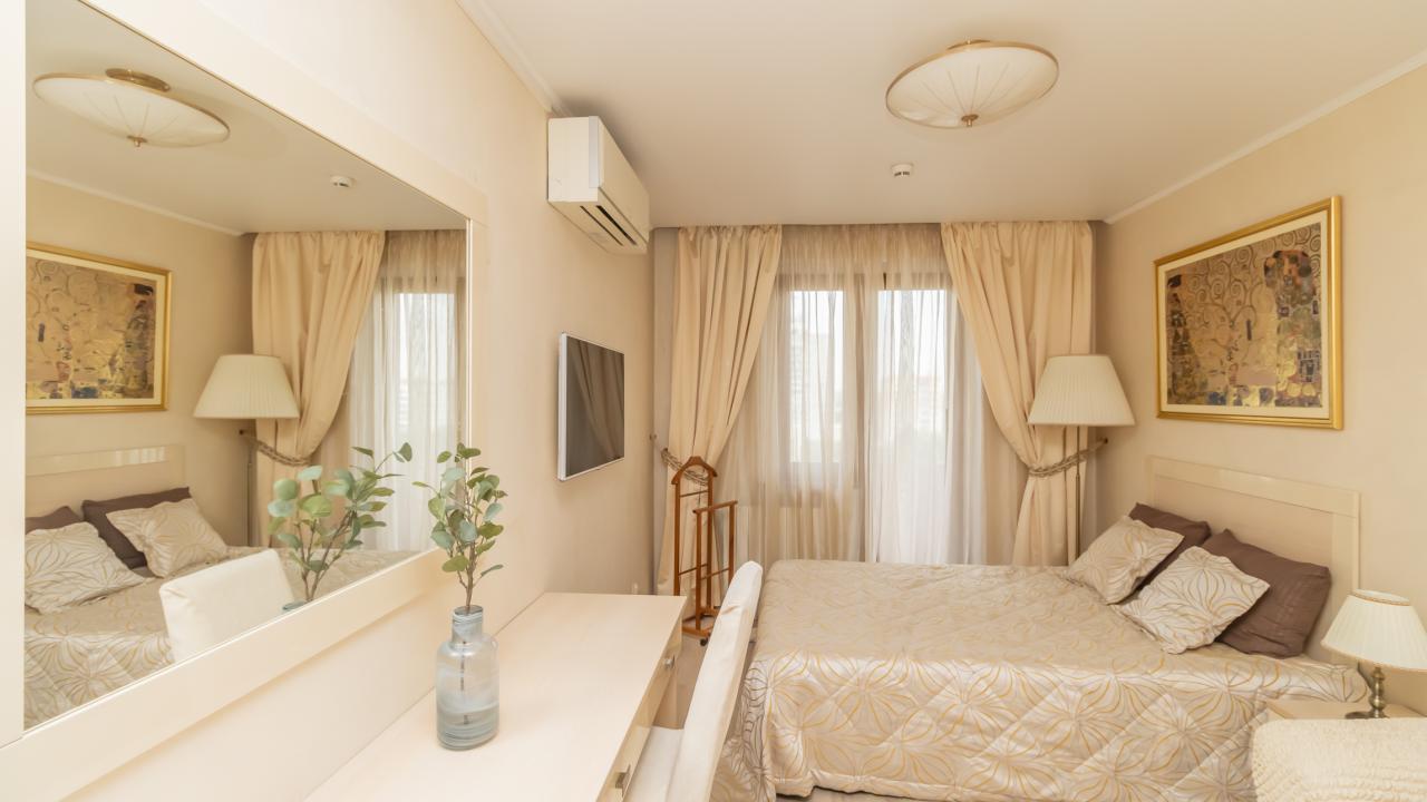 Real photos of Apartments on Molodogvardeytsev street 34