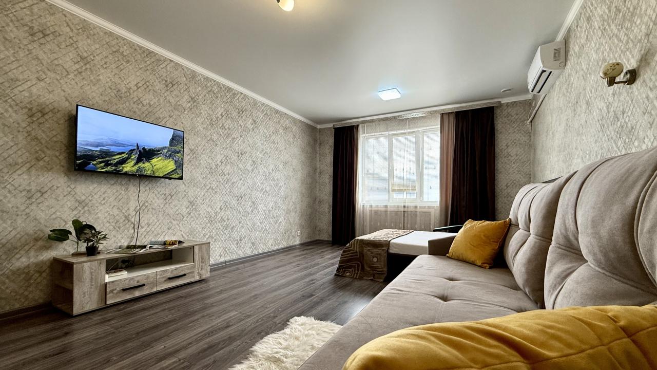 Real photos of Apartment from the Home Hotel company at 37B Karagandinskaya street
